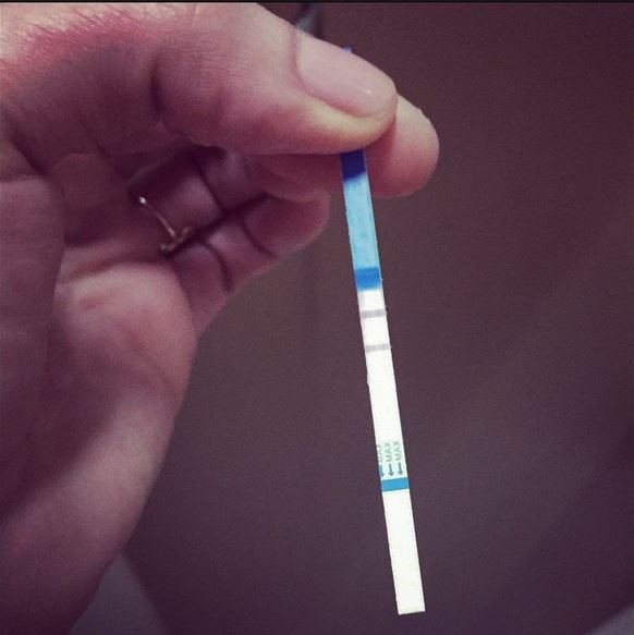 Teste gravidez (Foto: Reprodução / Instagram)