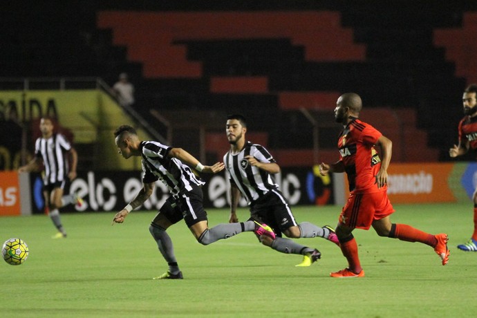 Sport x Botafogo (Foto: Adelson Costa / Pernambuco Press)
