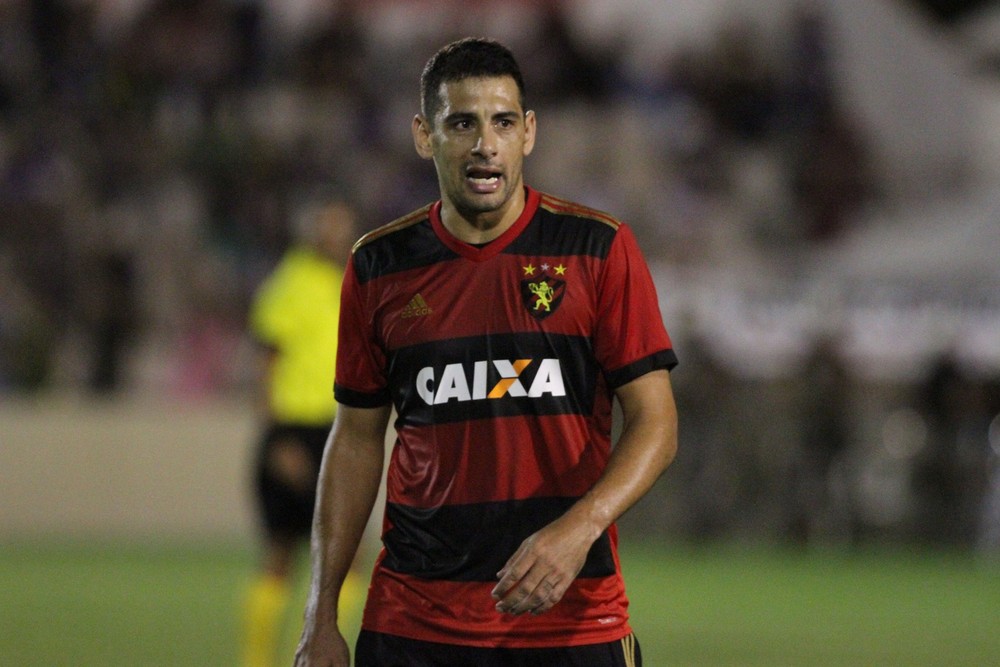 Diego Souza deixa de ser 