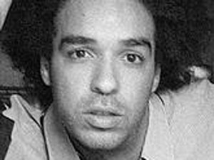 Guitarrista Peu Sousa em foto de divulgação com o Nove Mil Anjos (Foto: Divulgação) Guitarrista Peu Sousa em foto de divulgação com o Nove Mil Anjos (Foto: Divulgação)