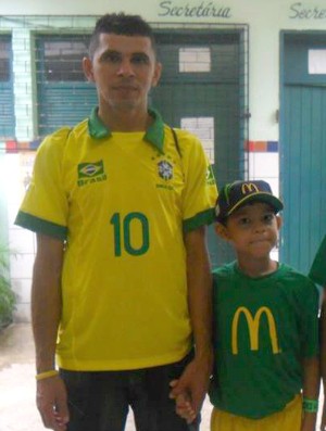 joão victor criança brasil castelão pai (Foto: João Victor/Arquivo Pessoal)