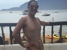 Claudia Raia arrasa de maiô cavado e decotado em foto: 'Nude no paraíso'