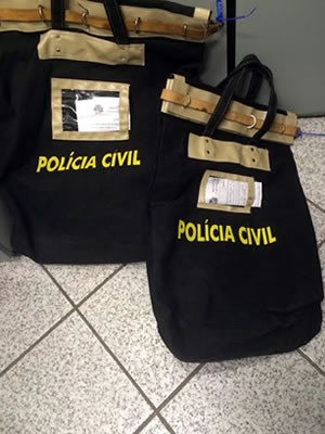 Operação prendeu servidor e ex-servidor do Detran-MT e apreendeu materiais (Foto: Assessoria/Polícia Civil de Mato Grosso) Operação prendeu servidor e ex-servidor do Detran-MT e apreendeu materiais (Foto: Assessoria/Polícia Civil de Mato Grosso)