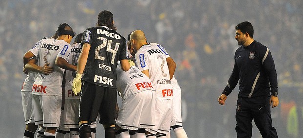 Time reunido, Boca Juniors x Corinthians (Foto: Marcos Ribolli / Globoesporte.com)