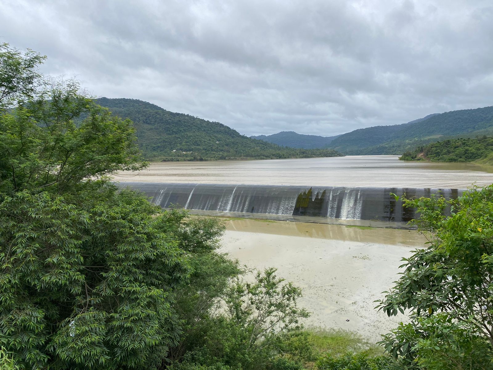 Maior Barragem De Sc Atinge Capacidade E Tem Vertimento Pela Vez Na