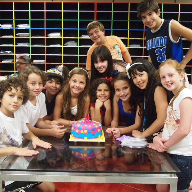 Júlia Mendes celebrou aniversário ao lado de amiguinhos, integrantes de Carrossel e Chiquititas (Foto: Instagram)