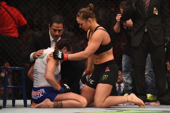 Ronda Rousey Cat Zingano UFC 184 (Foto: Getty Images)