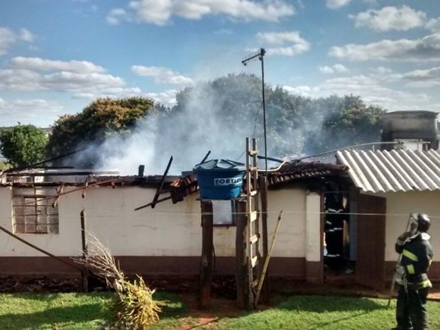 G Menores E Jovem P Em Fogo Em Casa Por N O Ter Nada De Valor Diz