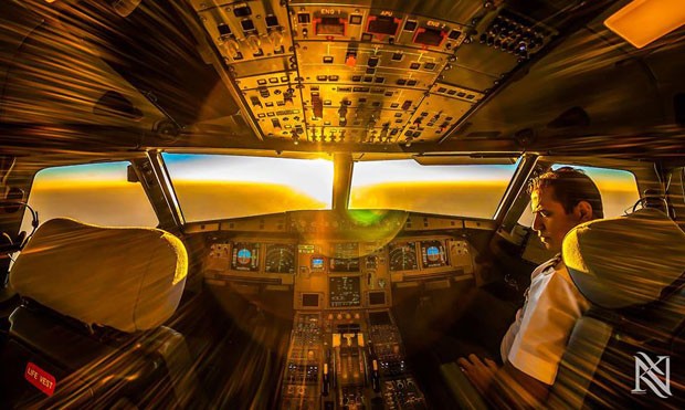 [Internacional] Piloto fotografa a vista da cabine de um avião; veja imagens  420237_509935015722263_1678