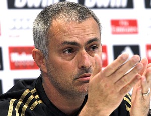 José Mourinho na coletiva do Real Madrid (Foto: EFE)