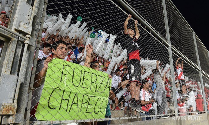 Chapecoense - River Plate (Foto: Reprodução/Twitter)