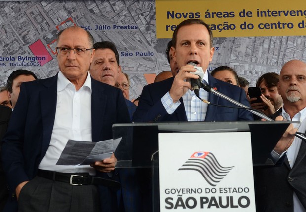 O governador de São Paulo, Geraldo Alckmin, e o prefeito de São Paulo, João Doria, durante anúncio do programa de revitalização da Cracolândia (Foto: Rovena Rosa/Agência Brasil)