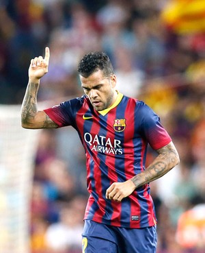 Daniel Alves comemora gol do Barcelona contra o Sevilla (Foto: Agência Reuters)