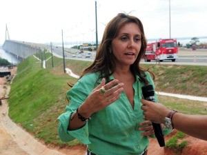 Diretora-presidente do Detran/AM, Mônica Melo, afirma que motociclistas sem capacete serão autuados (Foto: Alfredo Fernandes/Agecom)