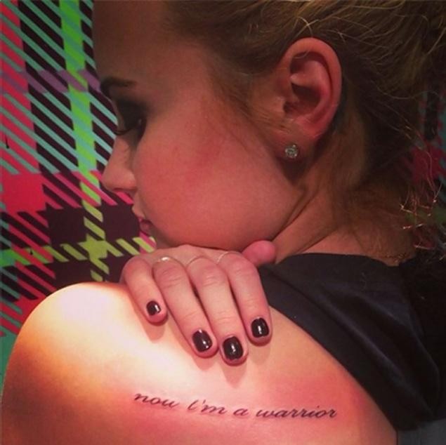 Demi Lovato e sua nova tatuagem (Foto: Reprodução)