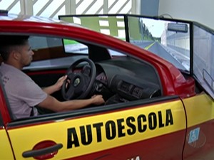 Uso de simuladores nas autoescolas será opcional (Foto: Reprodução/TV Diário)