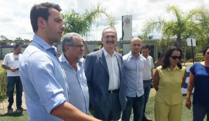 Ministro do Esporte visita CT do Timão