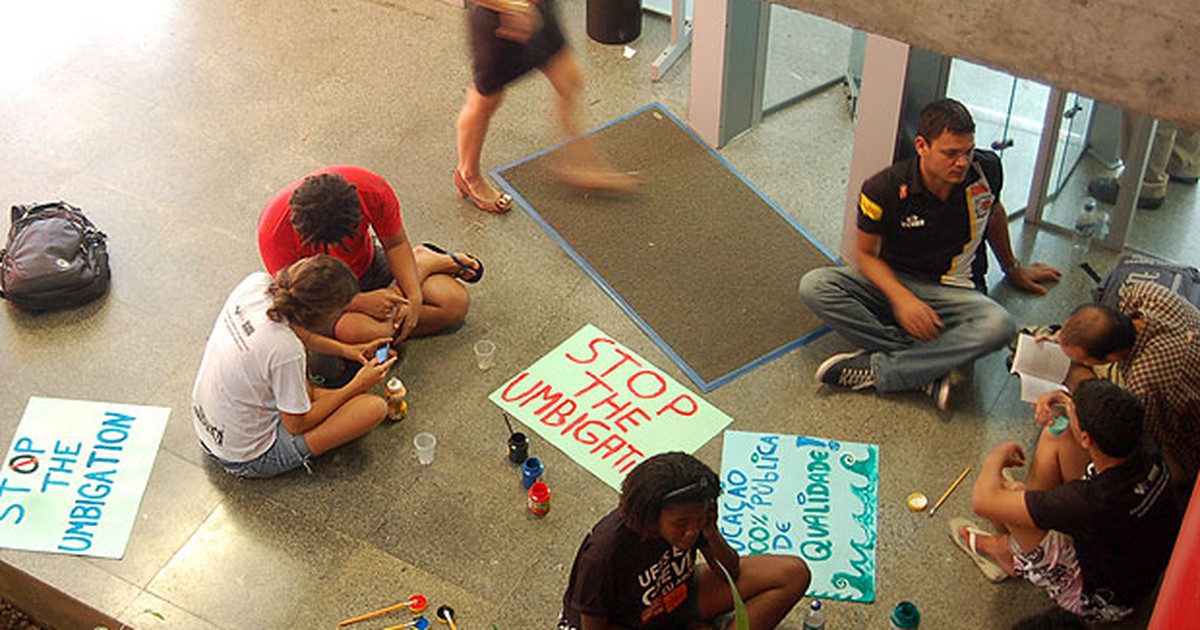 G Estudantes E Professores Ocupam Reitoria Da Ufes Em Protesto