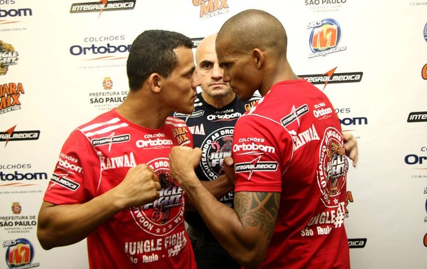 Lindeclercio Bruto Batista x Ivan Batman MMA (Foto: Wander Roberto / Divulgação)