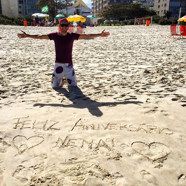 Namorado de Camila Queiroz faz declaração de amor em rede social (Foto: Reprodução/Instagram)
