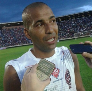 Feliz por voltar a trabalhar com Tite, Emerson Sheik promete título em 2015