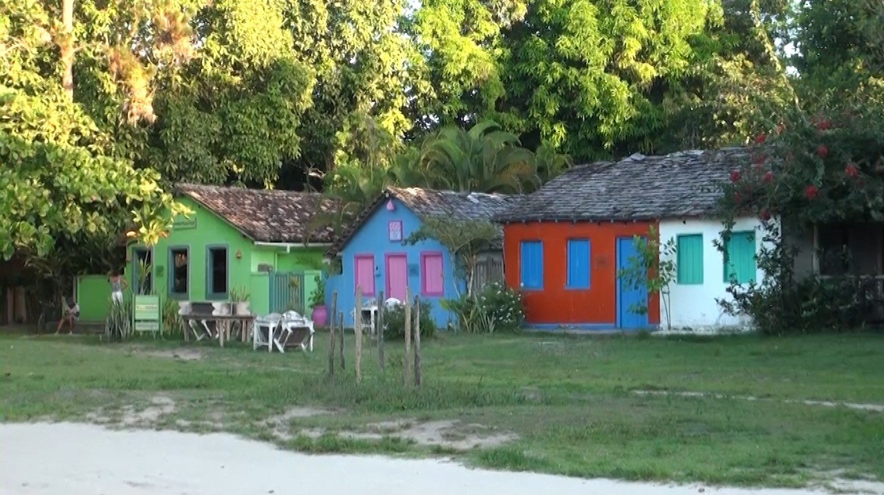 O distrito de Trancoso é repleto de casas coloridas (Foto: Divulgação)