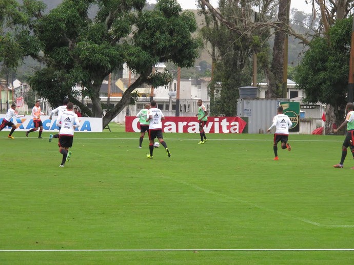 Flamengo treino (Foto: Ivan Raupp/ GloboEsporte.com)