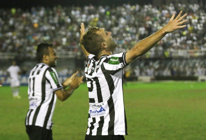 Kaio Wilker Tupi-MG Arapiraca (Foto: Felipe Couri/Tupi FC) Kaio Wilker Tupi-MG Arapiraca (Foto: Felipe Couri/Tupi FC)