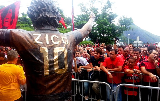 Flamengo faz festa na Gávea para celebrar aniversário do ídolo Zico (Foto: Richard Souza)