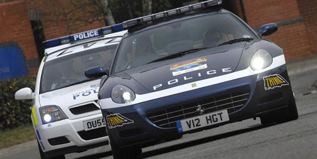 Ferrari 612 Scaglietti foi usada pela polícia britânica em 2007 (Foto: Divulgação)