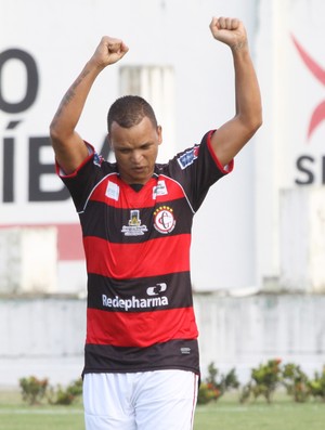 Warley, atacante do Campinense (Foto: Leonardo Silva / Jornal da Paraíba)