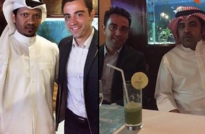 Xavi aparece em foto com árabes (Foto: Reprodução / Instagram)