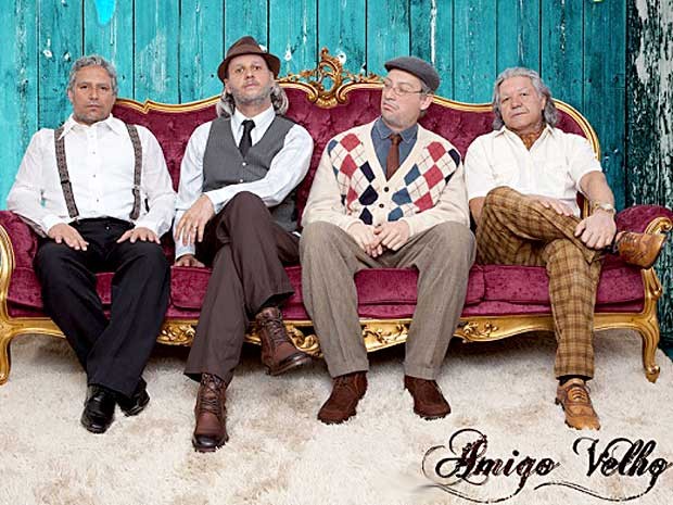Grupo Falamansa caracterizado para a capa do disco "Amigo velho" (Foto: Divulgação) Grupo Falamansa caracterizado para a capa do disco "Amigo velho" (Foto: Divulgação)