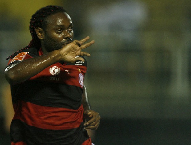 Vagner Love gol Flamengo (Foto: Marcos Malta / Vipcomm)