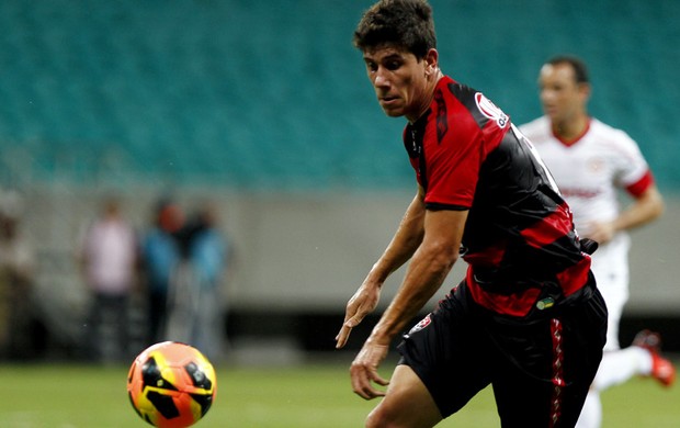 giancarlo; vitória (Foto: Felipe Oliveira/Divulgação/EC Vitória)