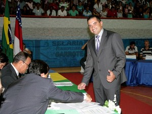 Vereador Jadson Martins durante posse (Foto: Ivanir Valentim/TV Amazonas)