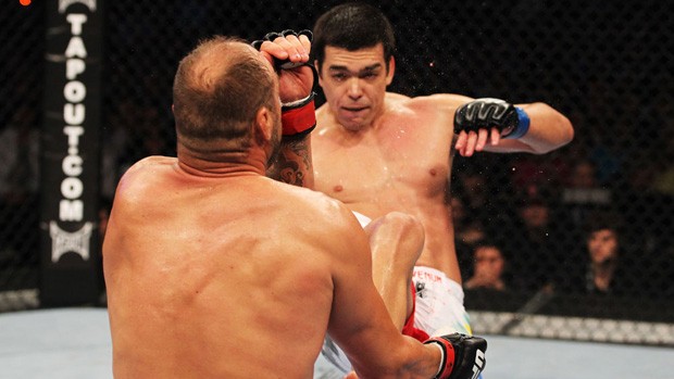 Lyoto Machida x Randy Couture ufc mma (Foto: Divulgação UFC)