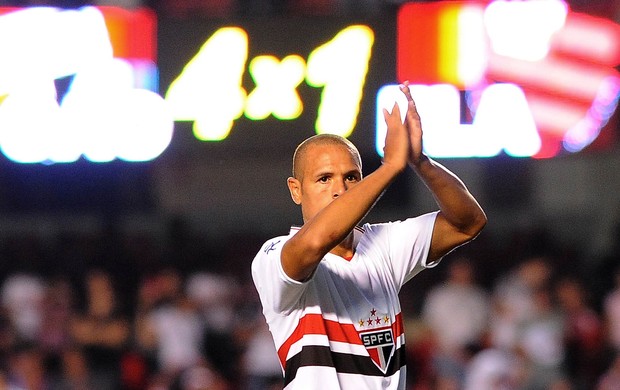 Luis Fabiano, São Paulo x Flamengo (Foto: Marcos Ribolli / GLOBOESPORTE.COM)