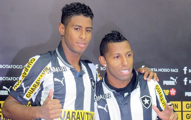 Lennon e Vitor Junior, Botafogo (Foto: Thales Soares / Globoesporte.com) Lennon e Vitor Junior, Botafogo (Foto: Thales Soares / Globoesporte.com)