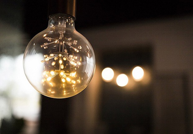 Lâmpada ; conta de luz ; energia ; consumo de energia ;  (Foto: Pixabay)