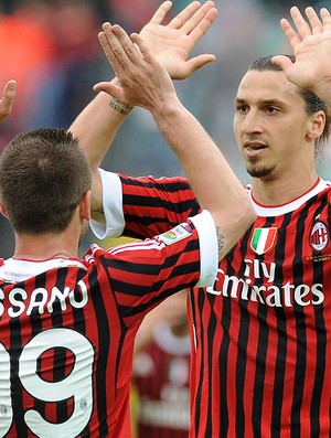 Cassano e Ibrahimovic, Siena x Milan (Foto: AFP)