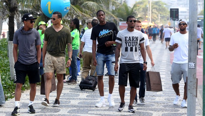 De Guzmán, Lens, Depay, Kongolo e Wijnaldum,   (Foto: André Durão/GloboEsporte.com)