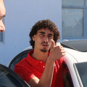 Avallone diz que Valdivia 