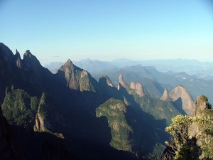 Vista da Serra dos Órgãos (Foto: Divulgação/Site Parnaso) Vista da Serra dos Órgãos (Foto: Divulgação/Site Parnaso)