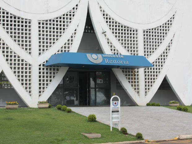 Professores da Unioeste paralisam atividades e reivindicam contratações (Foto: Unioeste/Divulgação) Professores da Unioeste paralisam atividades e reivindicam contratações (Foto: Unioeste/Divulgação)