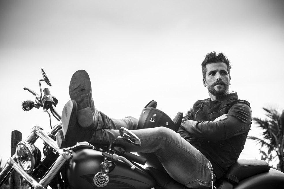 Bruno Gagliasso tem ou não pinta de galã, Brasil? Pode elogiar que ele gosta! (Foto: Raphael Dias / Gshow)