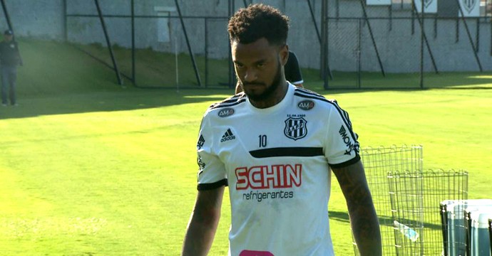 Renê Júnior, volante Ponte Preta (Foto: Carlos Velardi  / EPTV)