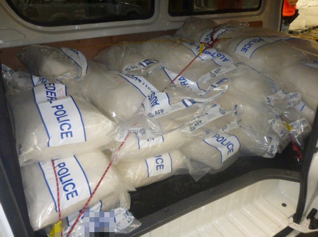 Imagem divulgada nesta quinta-feira (28) pela Polícia Federal da Austrália mostra parte da carga de metanfetamina apreendida (Foto: AFP)