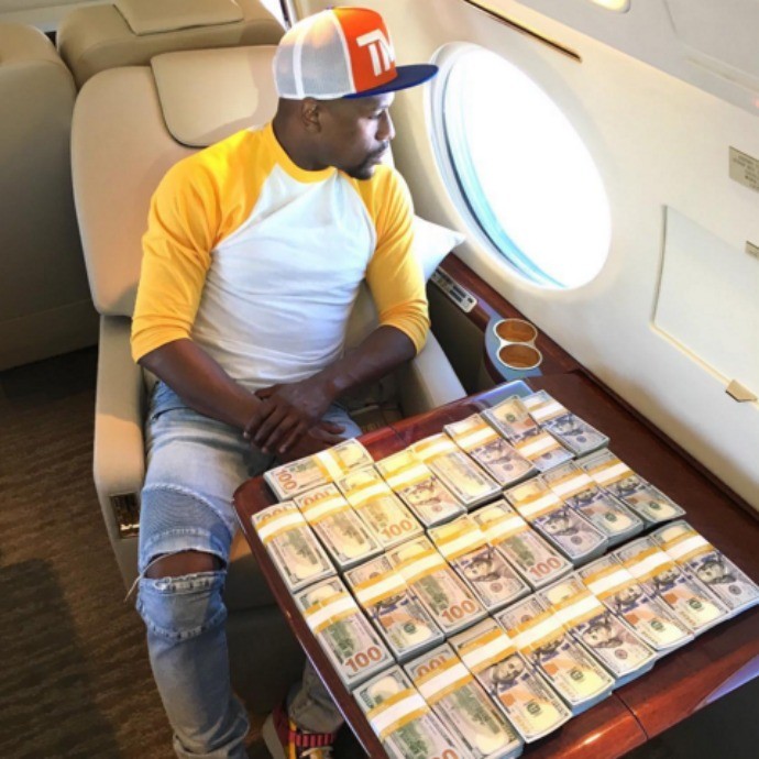 Floyd Mayweather maço dinheiro avião boxe (Foto: Reprodução/Instagram)
