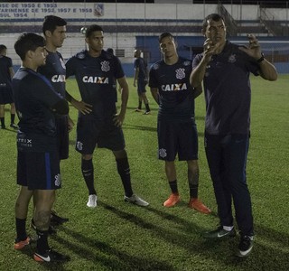 Timão decide vaga contra Brusque e tenta a quinta vitória consecutiva